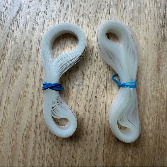 Lightweight Clear Elastic 3/8" Wide Approx 5 Yards Plus Package Of Elastic Clips - Picture 4 of 4